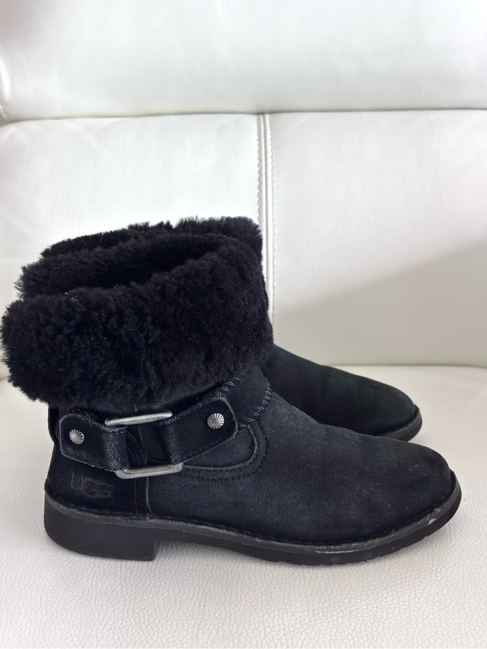 UGG Cedric Sheepskin Winter Black Boots size 6M